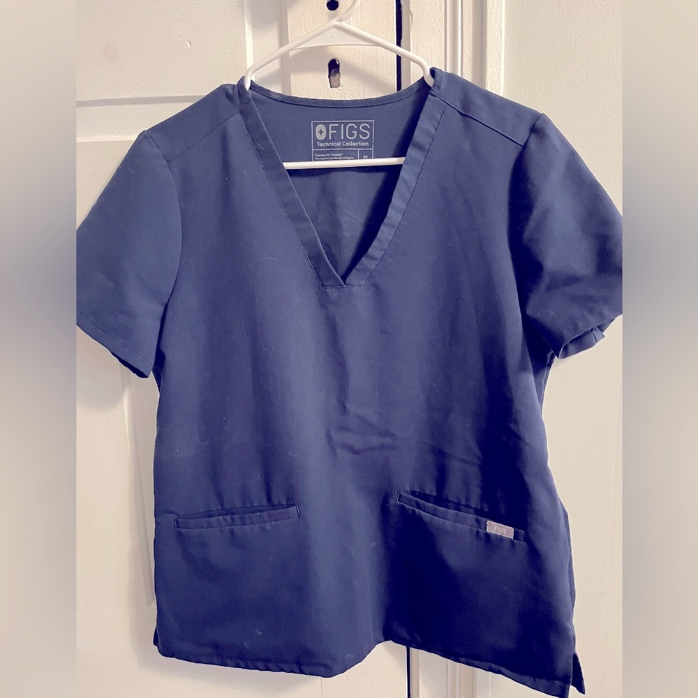 Figs M, 3 pocket, Navy blue scrub top